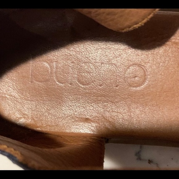 BUENO Sz 38 Leather Pointy Sandals with Gingham Bow in Navy - Picture 10 of 10